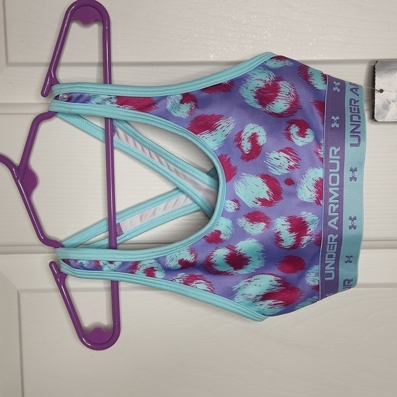 UNDER armour girls sports bra size S NWT - Picture 1 of 9
